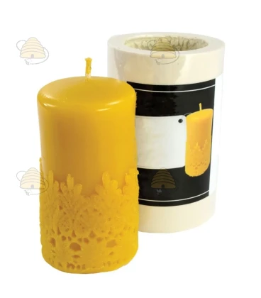 Hoge kaars met kantmotief, gietvorm