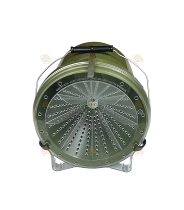 Hoornaarval met emmer - Large