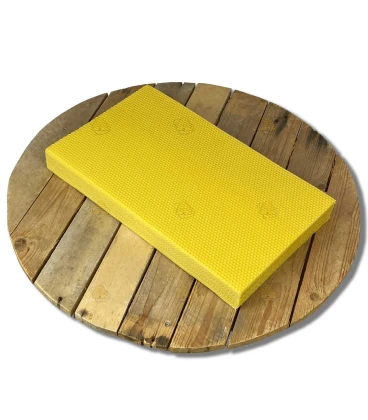 [OUD] Bijenwasraat voor kaarsen rollen 1kg (verschillende maten)