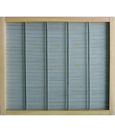 Tweedekans: Spaarkast polystyreen / Simplex BE ingekaderd koninginnerooster hout/gegalvaniseerd 46 x 46 cm